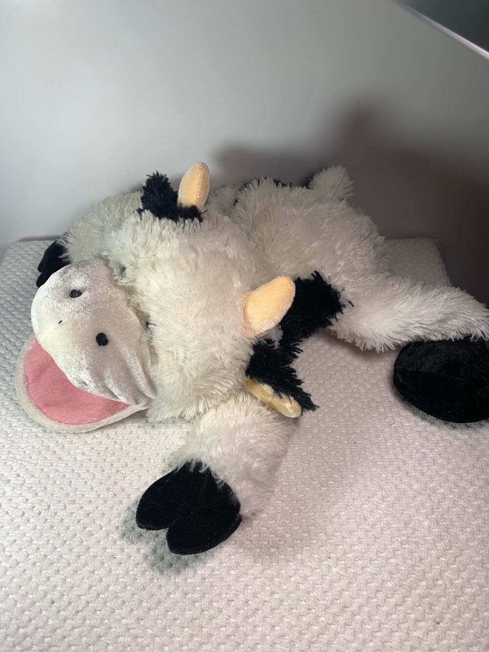 Goffa Cow Hand Puppet - Picture 2 of 5
